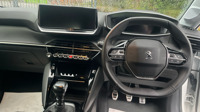 Peugeot 208 1.2 PureTech 100 Allure Premium + 5dr Petrol Hatchback